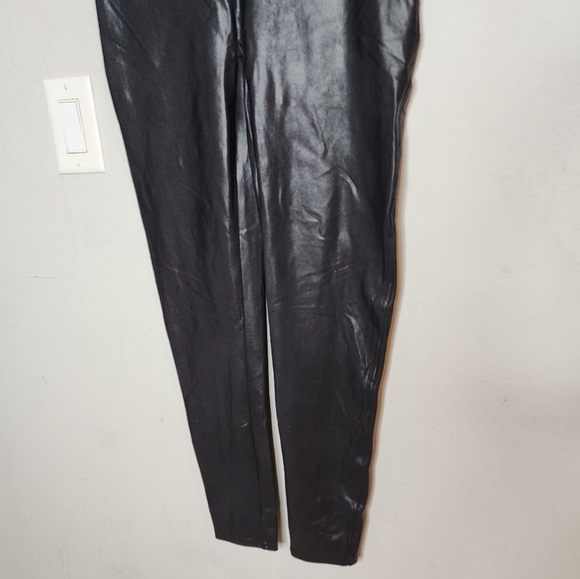 Spanx Mama Maternity Black Faux Leather Leggings Size 1X Vegan Leather Stretchy - Picture 15 of 16